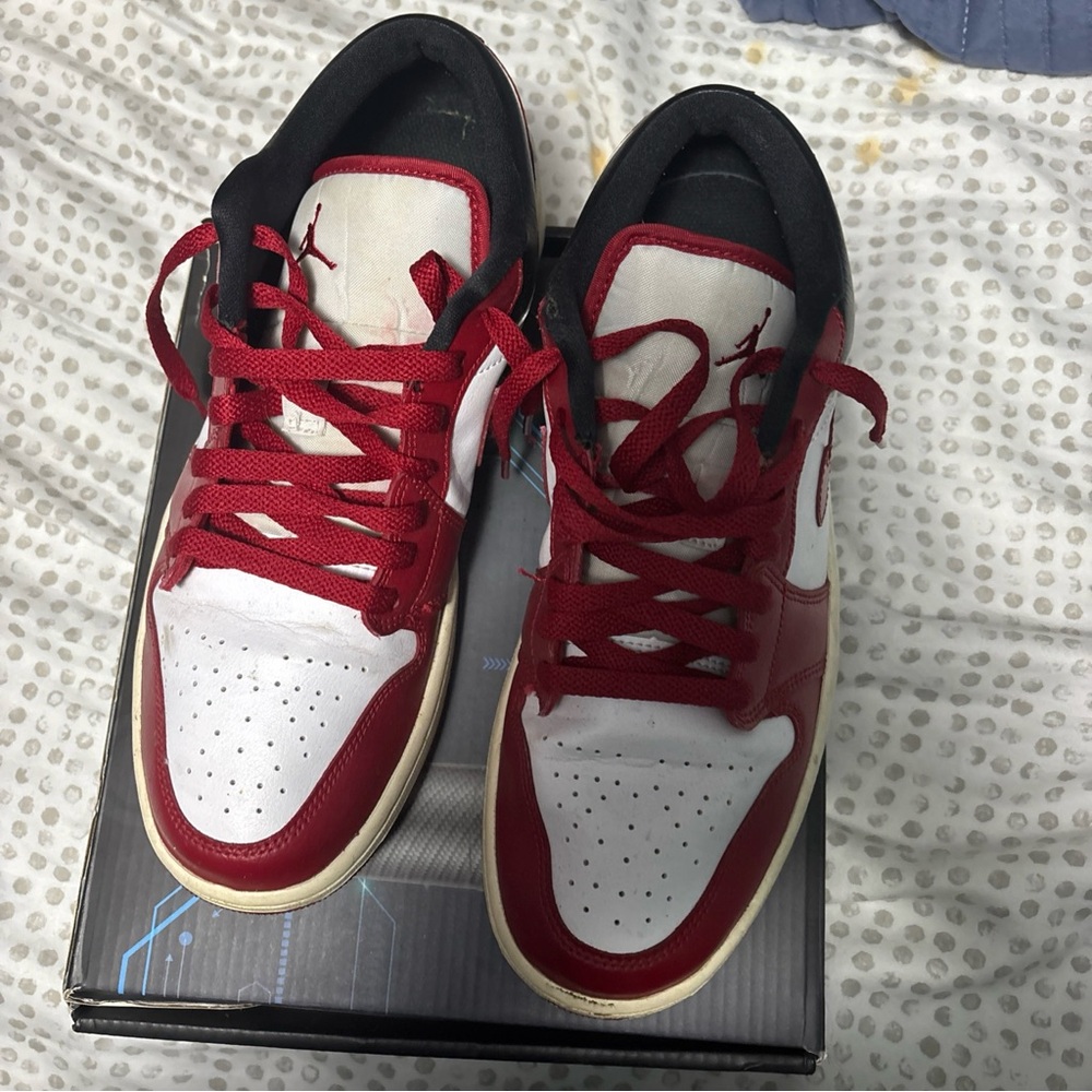 Jordan 1 Lows - Picture 3 of 3
